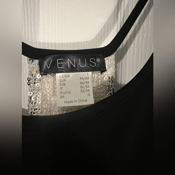Venus black blouse with silver sequence in the  back . - Picture 3 of 3